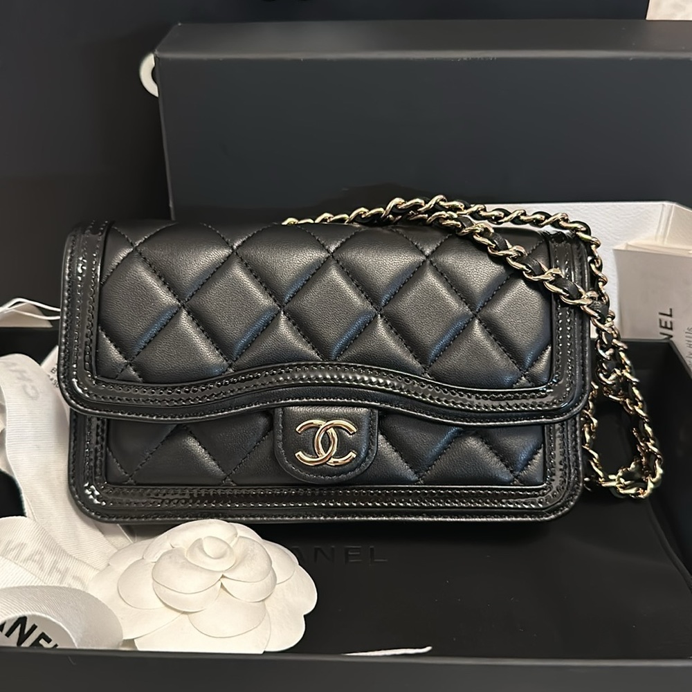 Chanel IPhone holder with chain💜💜💜💜💜 - Picture 2 of 13